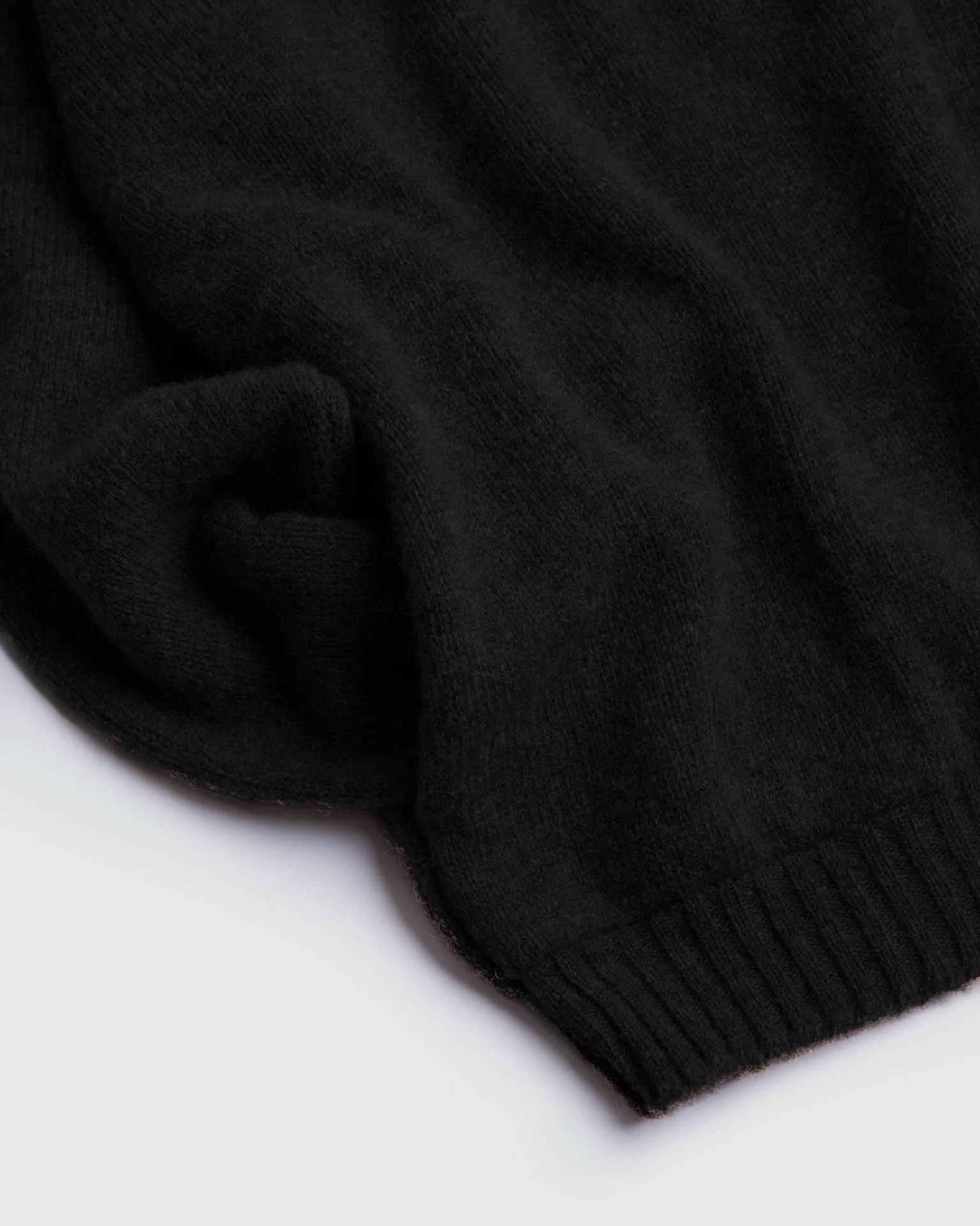 Shaggy Bear - Hoody - Black *Exclusive - Image 3