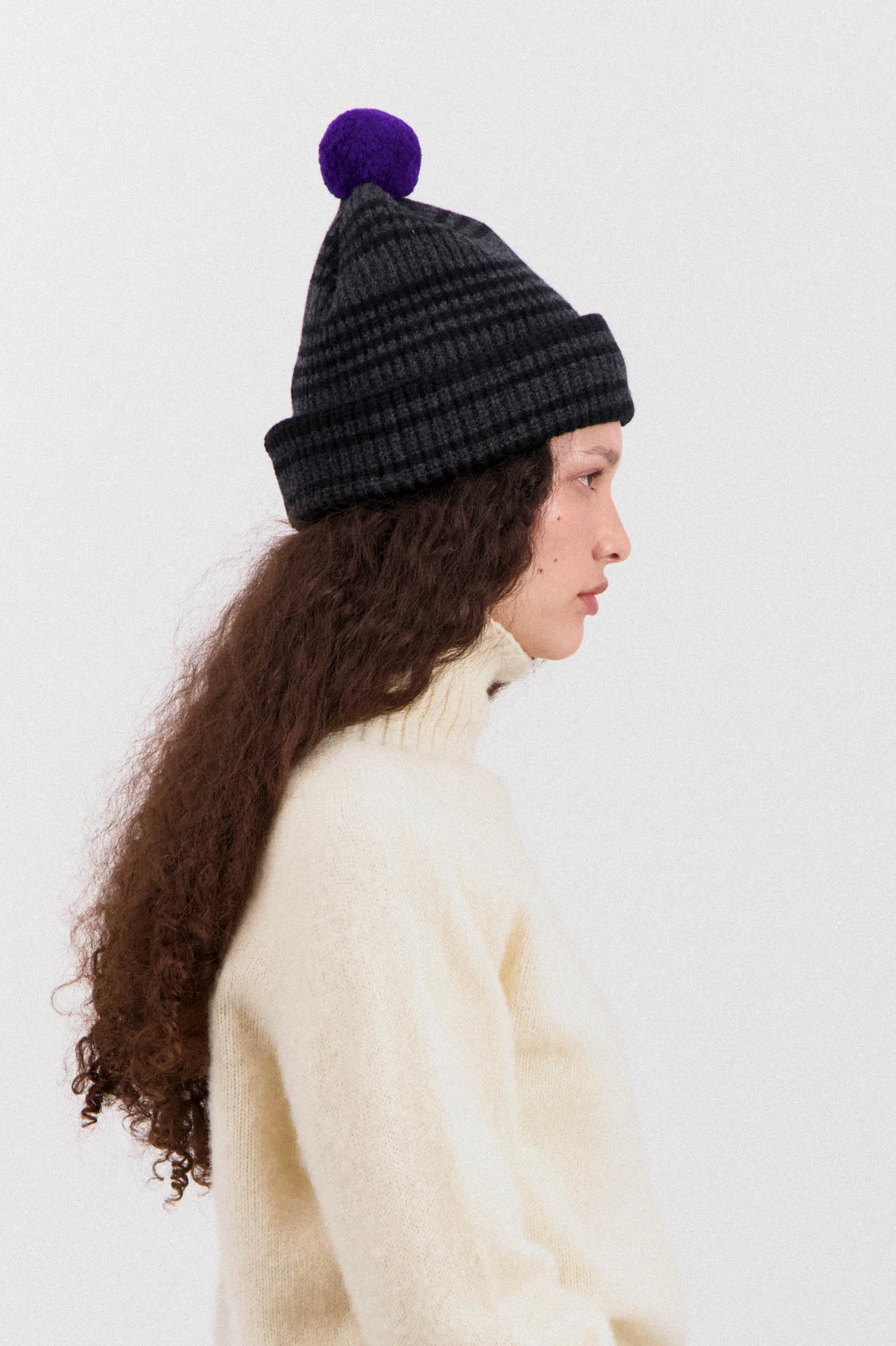 Slow Hat - Black - Image 4